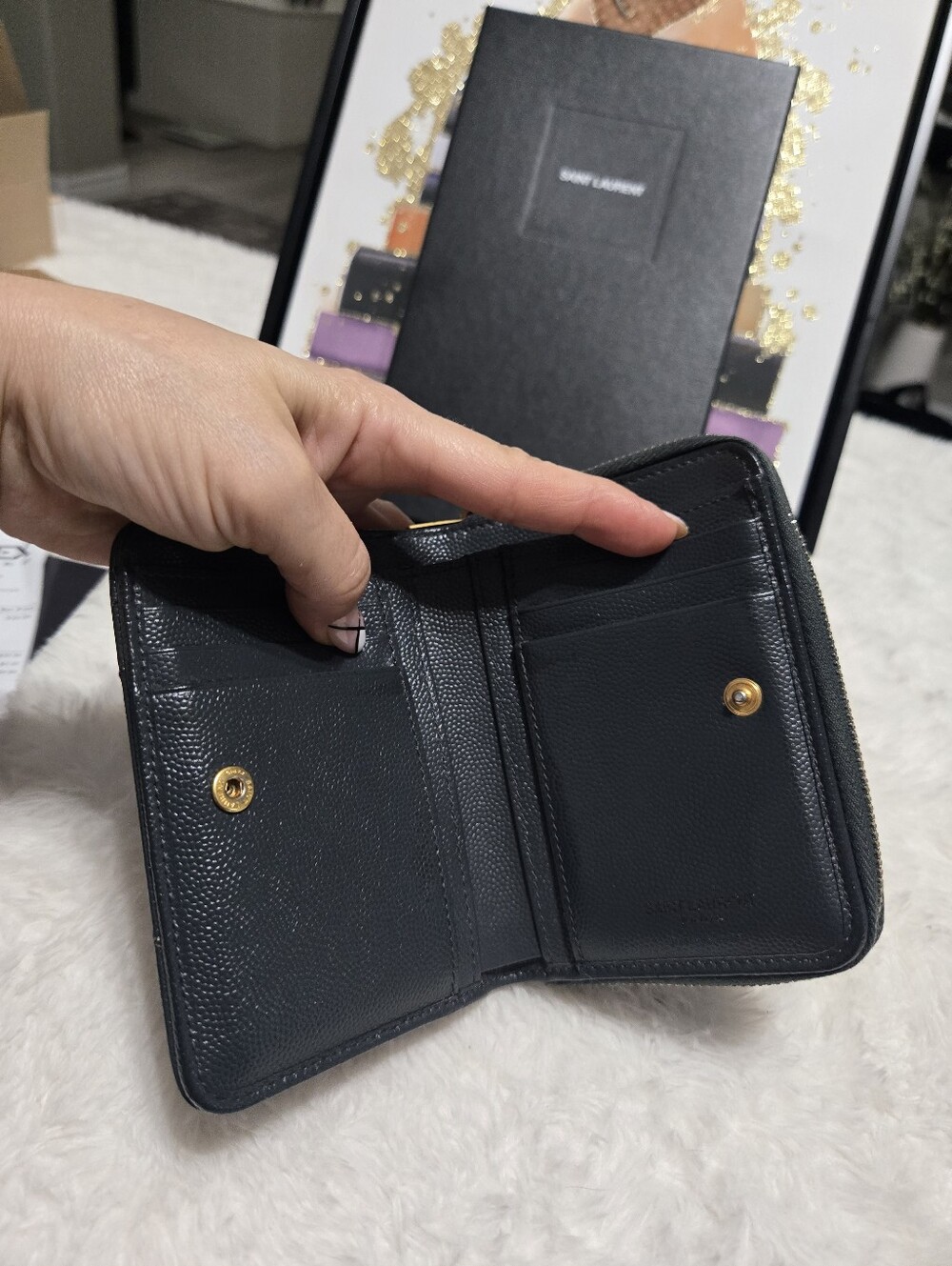 SAINT LAURENT Monogramme quilted textured-leather wallet EUC - Picture 7 of 8